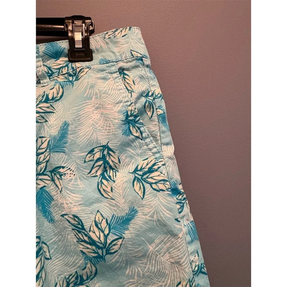 Caribbean Joe Shorts Womens Size 12 Blue White Tropical Floral - Picture 5 of 9